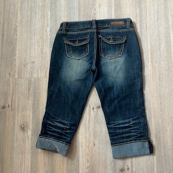 Tattoo Jean Capri - Picture 2 of 2